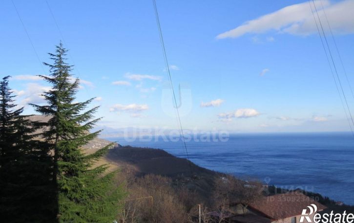 2-комн квартира Респ Крым, г Алушта, село Малый Маяк, ул Морская