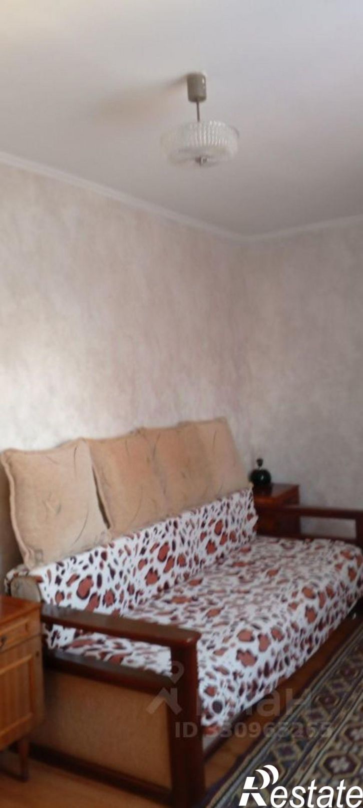 2-комн квартира улица Маршала Крылова, 15,  д. 15