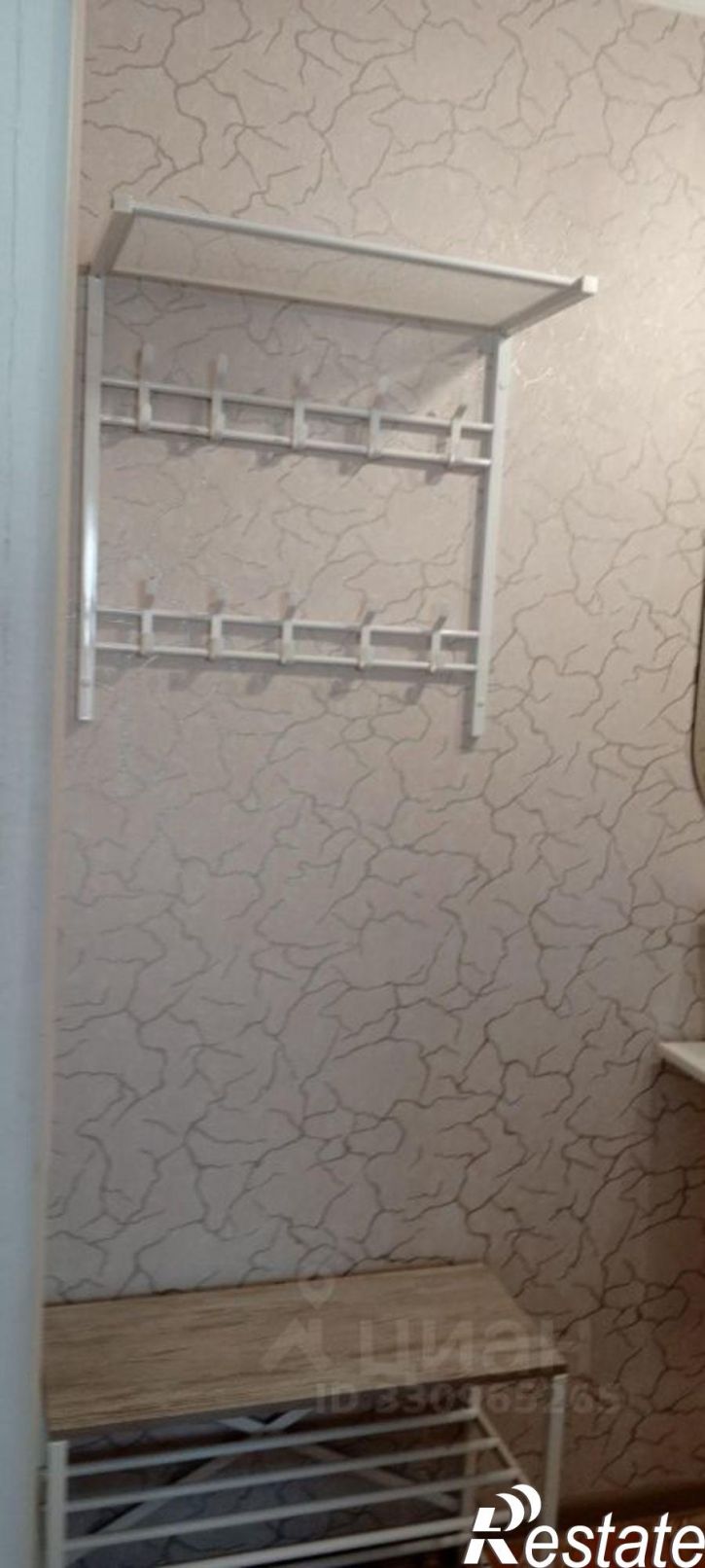 2-комн квартира улица Маршала Крылова, 15,  д. 15