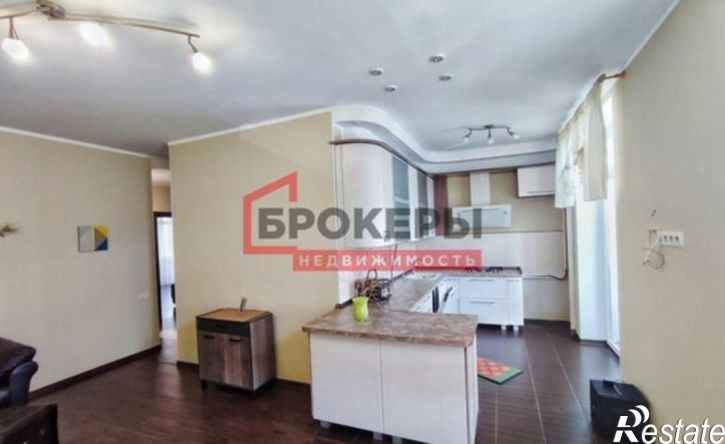 3-комн квартира Античный проспект, 8,  д. 8