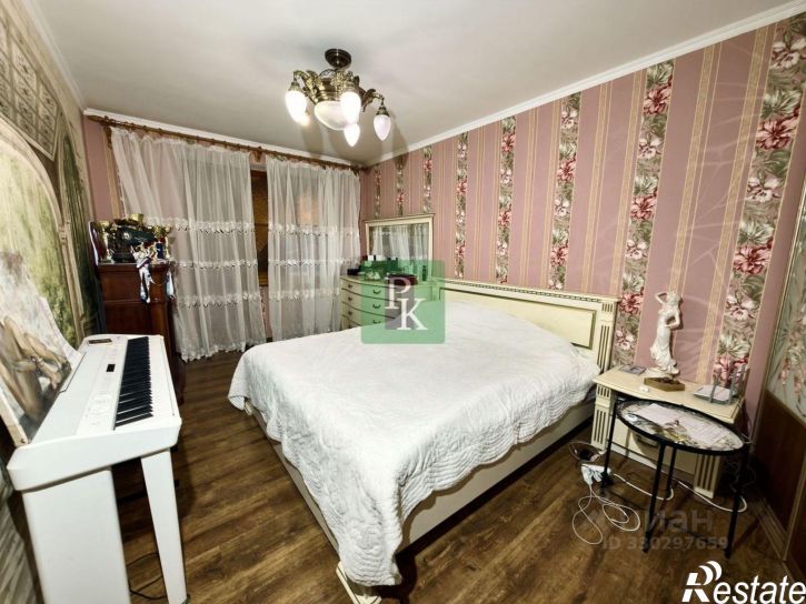 4-комн квартира улица Вакуленчука, 21,  д. 21