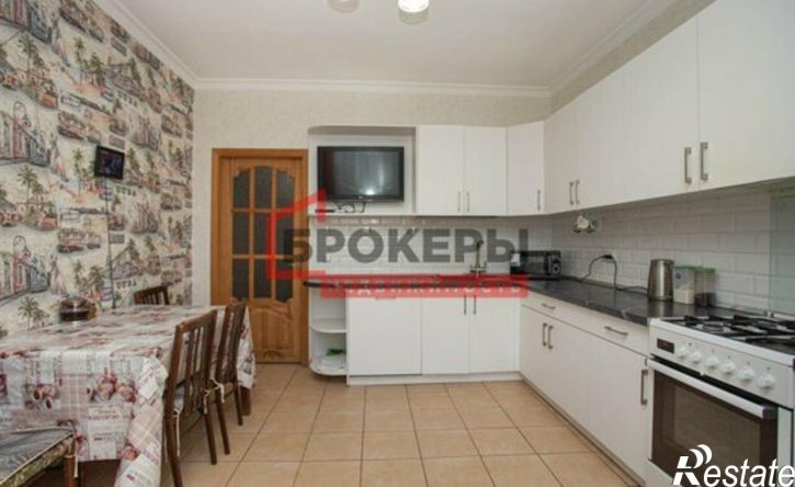 5-комн квартира проспект Победы, 44А,  д. 44А
