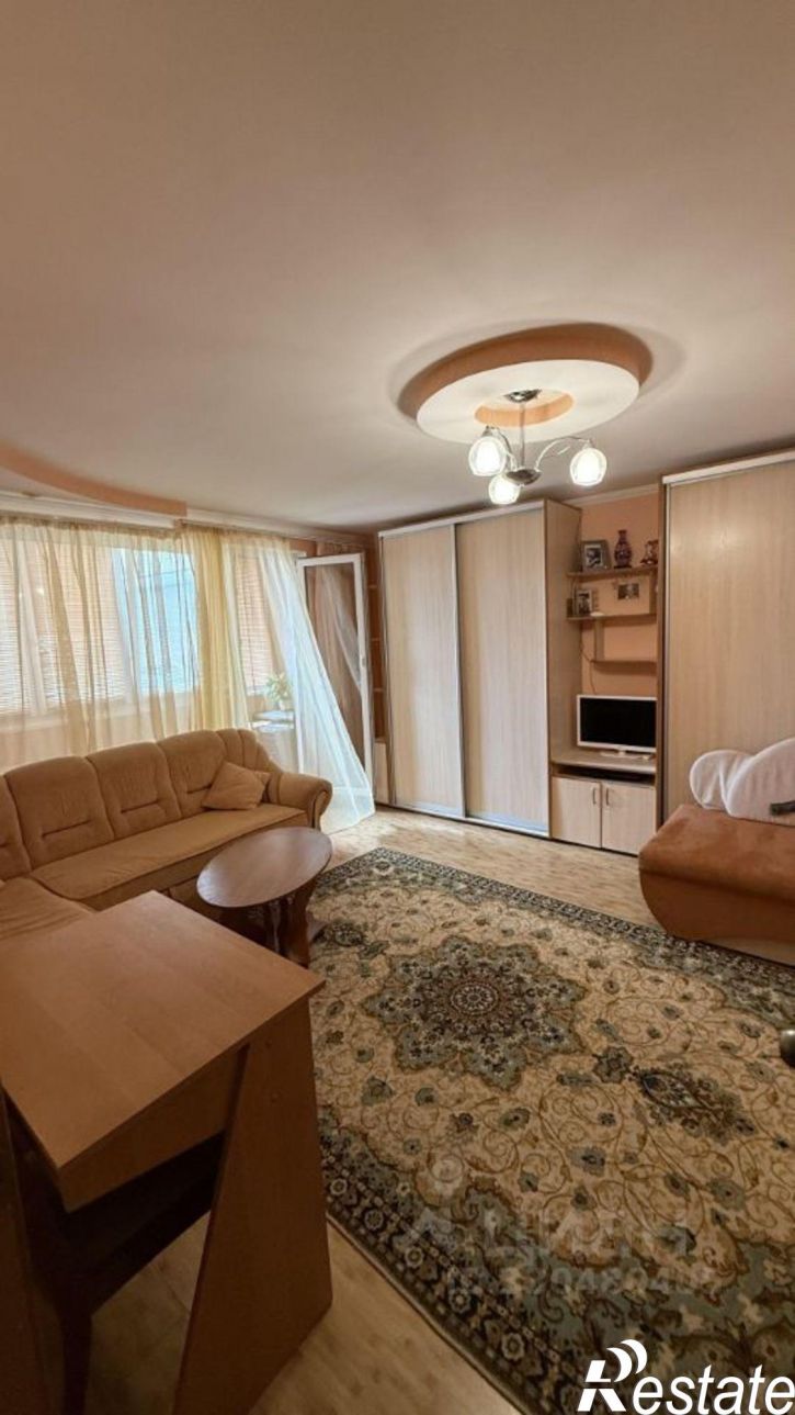 3-комн квартира ул Генерала Хрюкина, 8,  д. 8