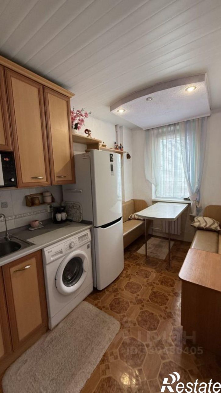 3-комн квартира ул Генерала Хрюкина, 8,  д. 8