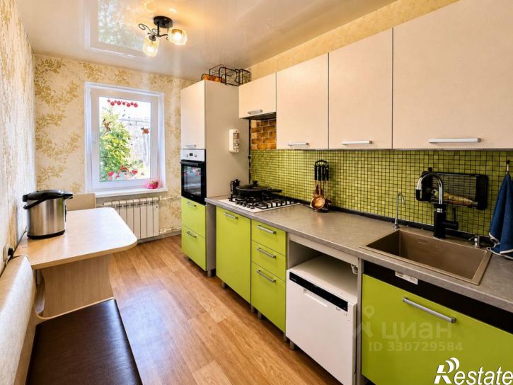 4-комн квартира ул Генерала Хрюкина, 8Б,  д. 8Б