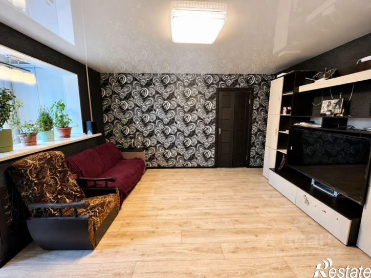 4-комн квартира ул Генерала Хрюкина, 8Б,  д. 8Б