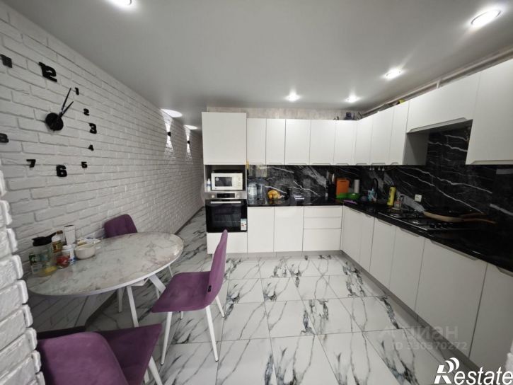 2-комн квартира Строительная улица, 19,  д. 19