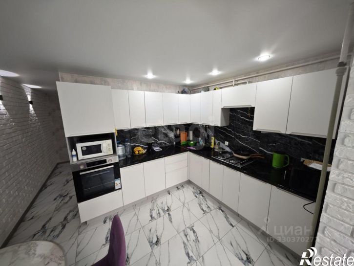 2-комн квартира Строительная улица, 19,  д. 19