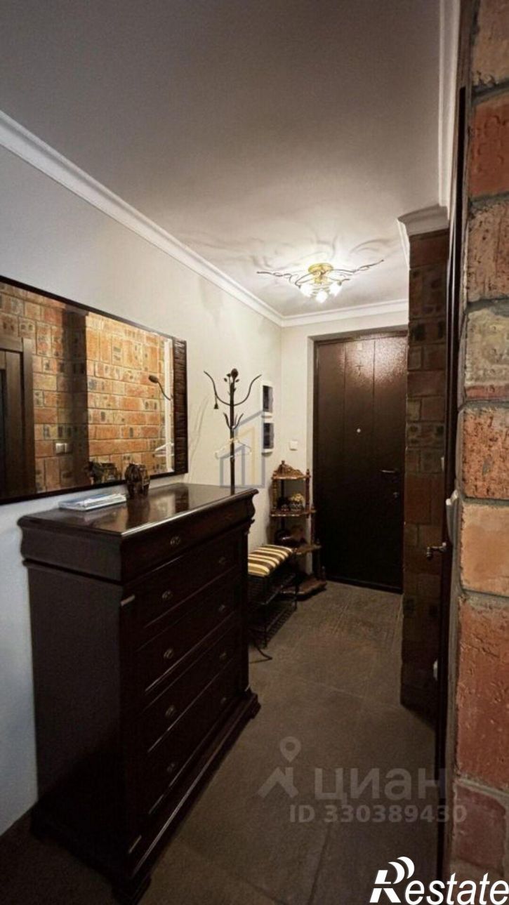 2-комн квартира улица Лётчиков, 11,  д. 11