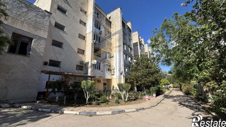 2-комн квартира улица Аллея Дружбы, 105,  д. 105