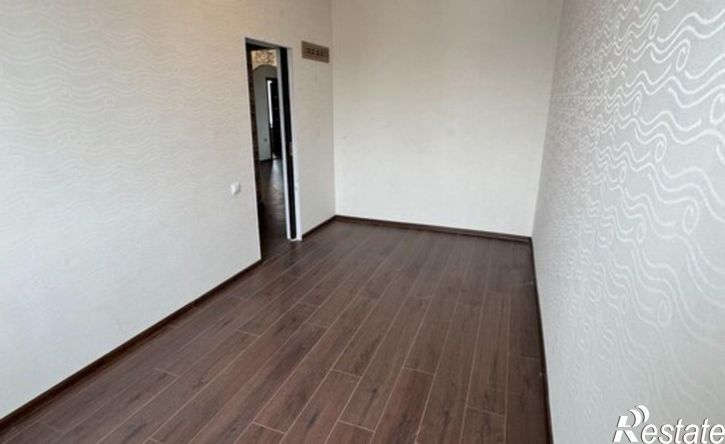 4-комн квартира Керчь, Парковая улица, 3