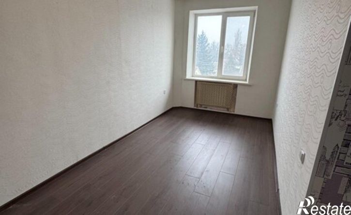 4-комн квартира Керчь, Парковая улица, 3