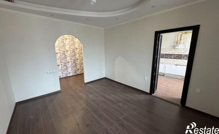 4-комн квартира Керчь, Парковая улица, 3