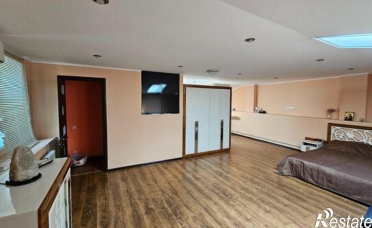 3-комн квартира Керчь, улица Циолковского, 15