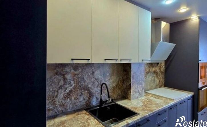 3-комн квартира Керчь, улица Генерала Петрова, 4