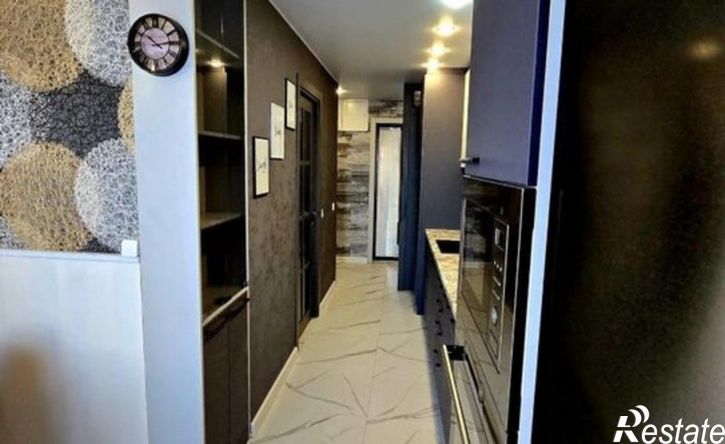 3-комн квартира Керчь, улица Генерала Петрова, 4