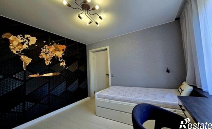 3-комн квартира Керчь, улица Генерала Петрова, 4
