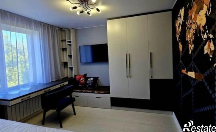3-комн квартира Керчь, улица Генерала Петрова, 4