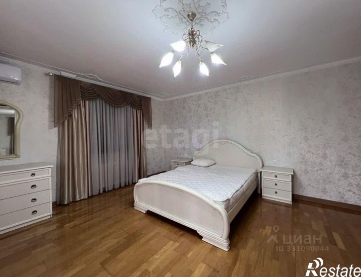 6-комн квартира ул Салгирная, 15,  д. 15
