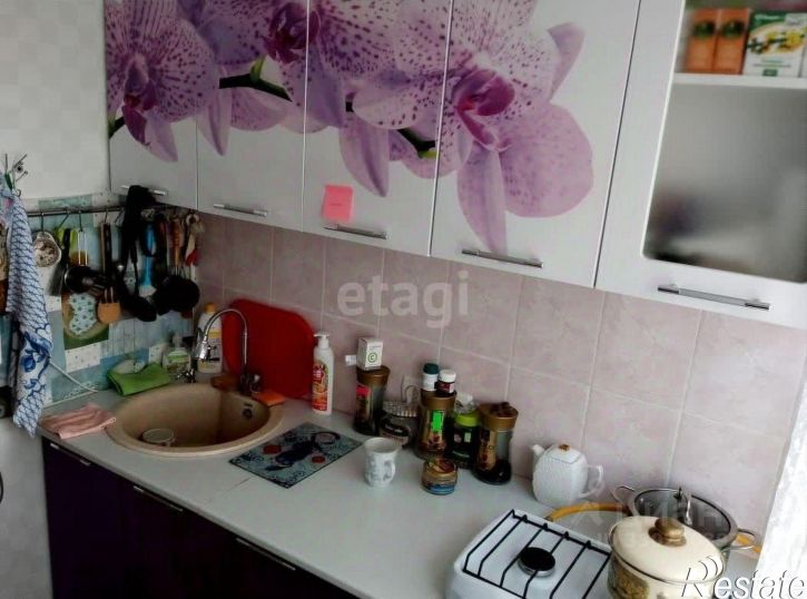 2-комн квартира проспект Героев Десантников, 10,  д. 10