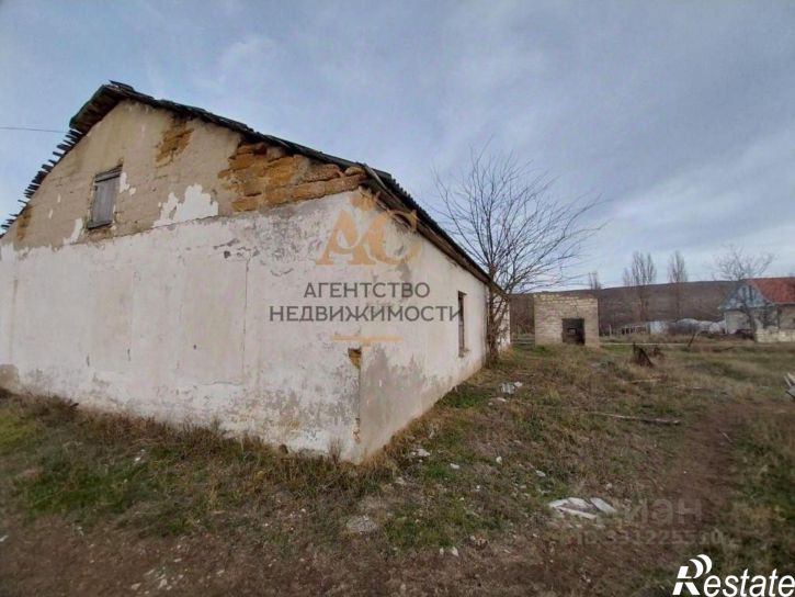 Склад Белогорский район, село Павловка, Садовая улица