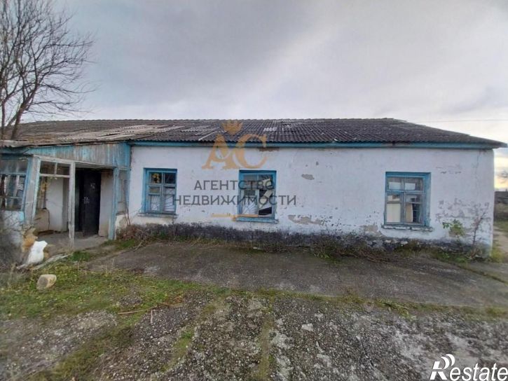 Склад Белогорский район, село Павловка, Садовая улица