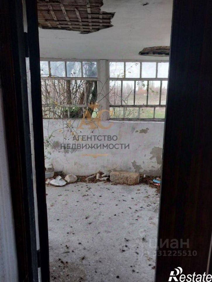 Склад Белогорский район, село Павловка, Садовая улица