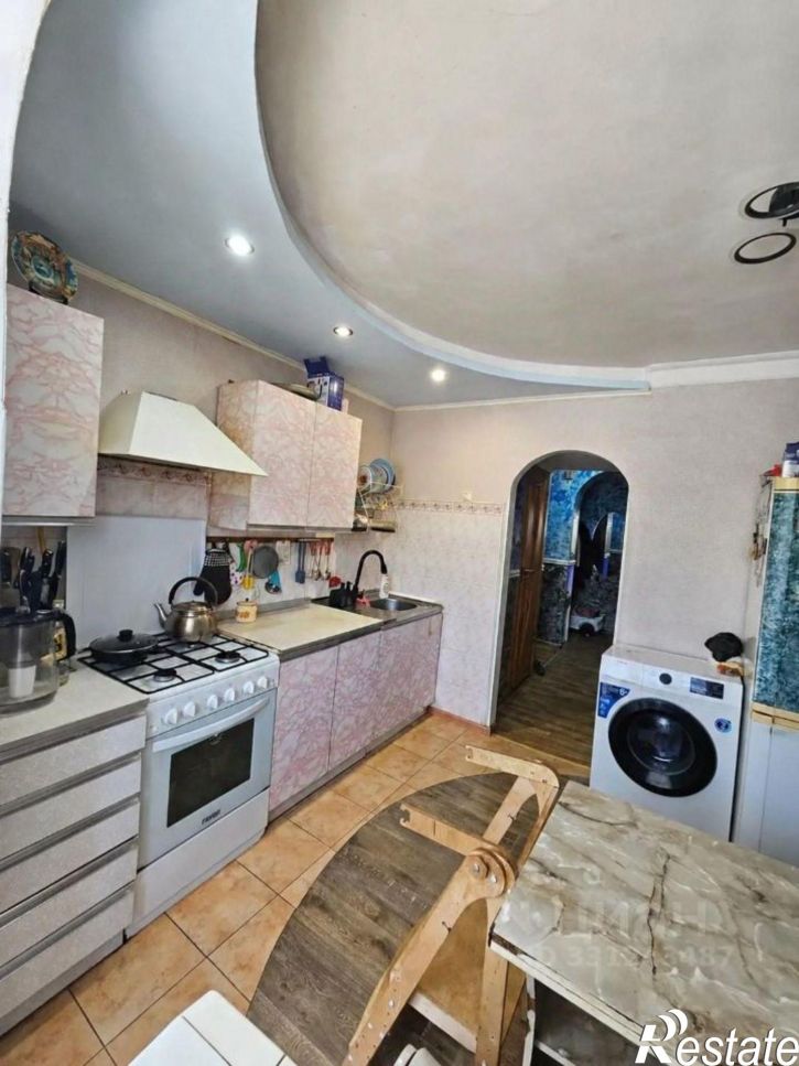 3-комн квартира Менжинского улица, 8,  д. 8