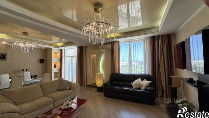 3-комн квартира ул Ефремова, 13Б,  д. 13Б