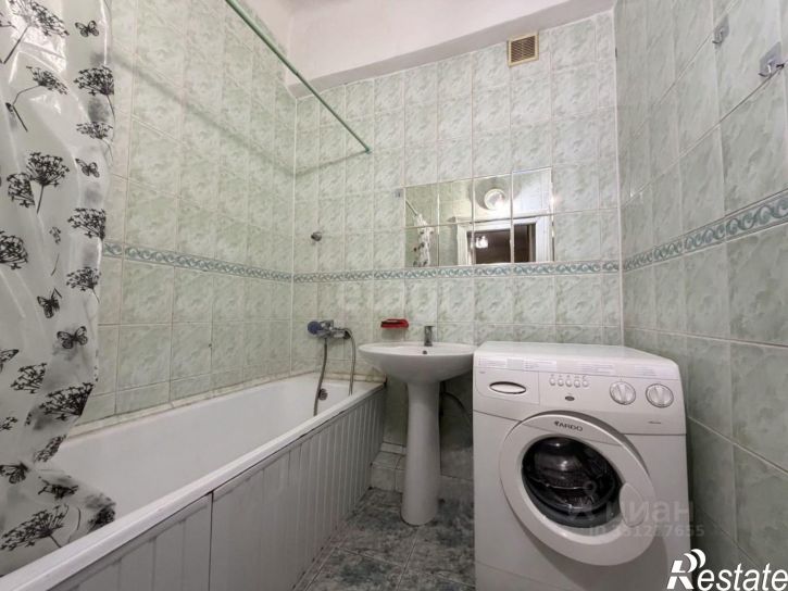 2-комн квартира улица Героев Севастополя, 12,  д. 12
