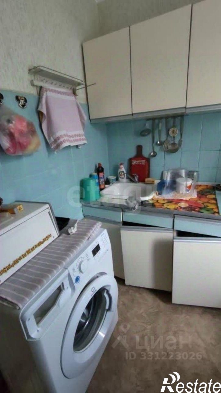 3-комн квартира ул Глухова, 5,  д. 5