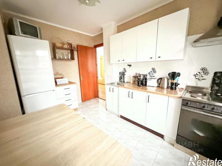 3-комн квартира улица Строителей, 10,  д. 10