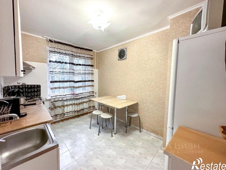3-комн квартира улица Строителей, 10,  д. 10
