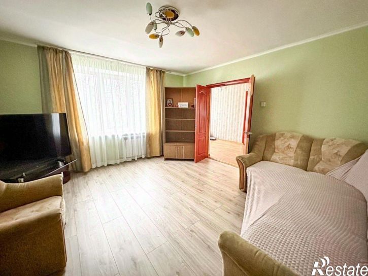 3-комн квартира улица Строителей, 10,  д. 10