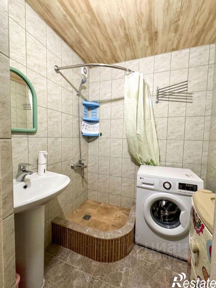 3-комн квартира улица Строителей, 10,  д. 10