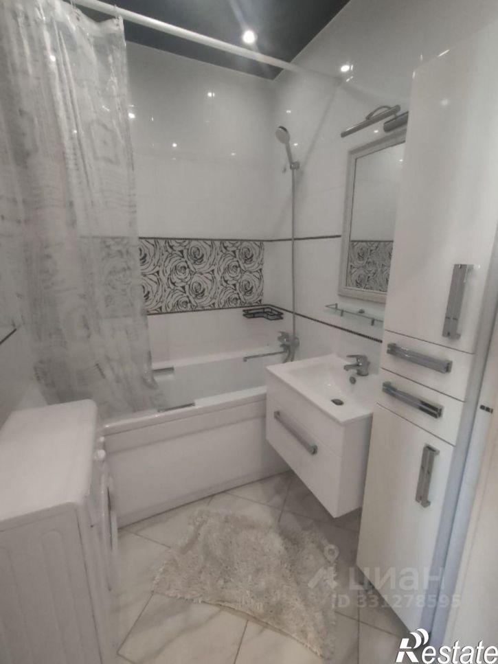 2-комн квартира улица Александра Маринеско, 1А к1,  д. 1А к1