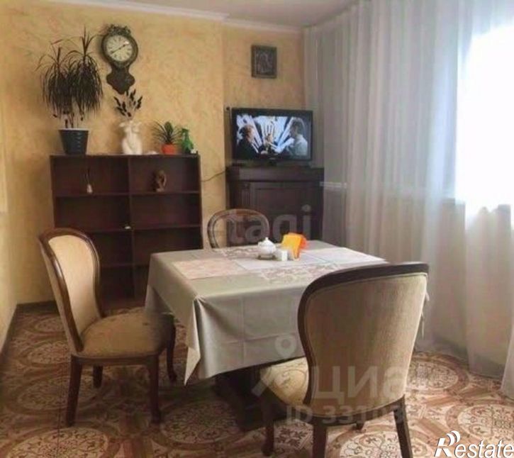 3-комн квартира улица Колобова, 22/3,  д. 22/3