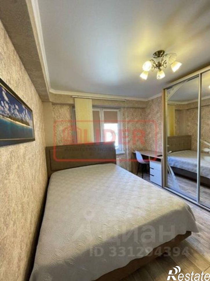 2-комн квартира улица Горпищенко, 100,  д. 100