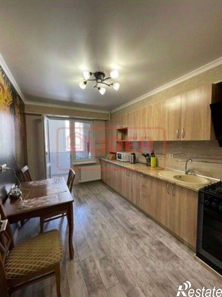 2-комн квартира улица Горпищенко, 100,  д. 100