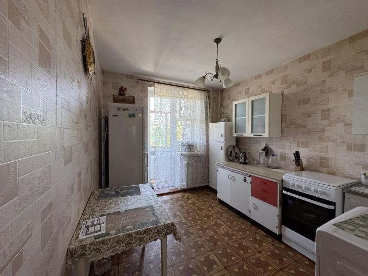 2-комн квартира Лексина улица,44