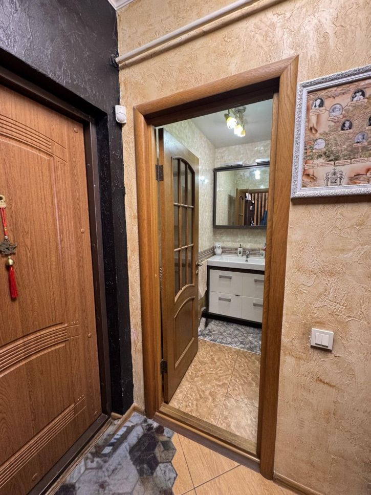 2-комн квартира Училищная улица,22