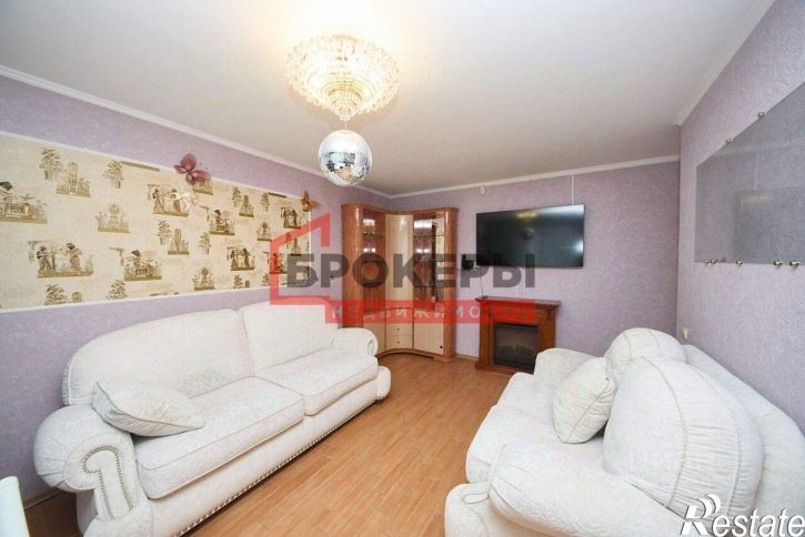 4-комн квартира улица Ефремова, 24