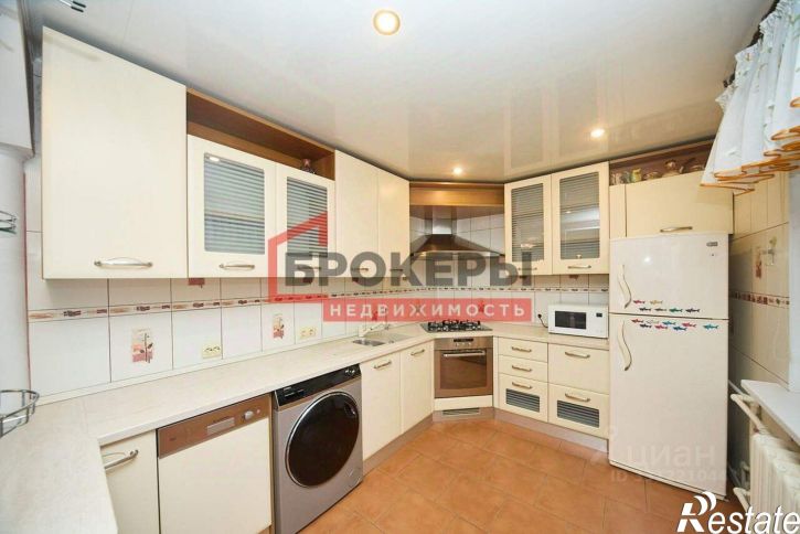 4-комн квартира улица Ефремова, 24