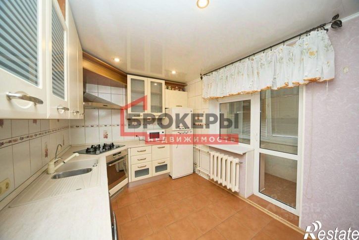 4-комн квартира улица Ефремова, 24