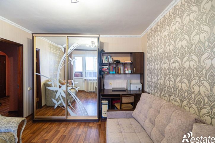 3-комн квартира улица Александра Маринеско, 4Б,  д. 4Б