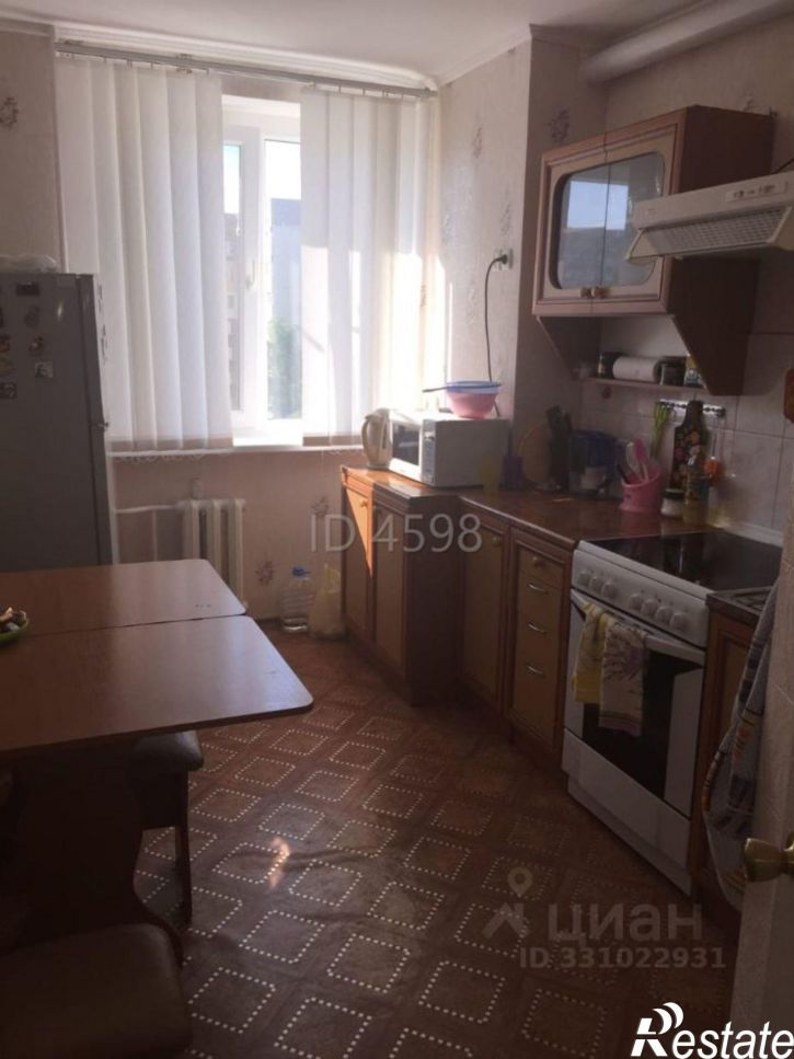 3-комн квартира 2-й микрорайон, 49,  д. 49