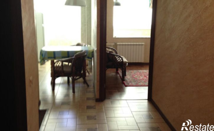 3-комн квартира 1-й микрорайон, 27,  д. 27