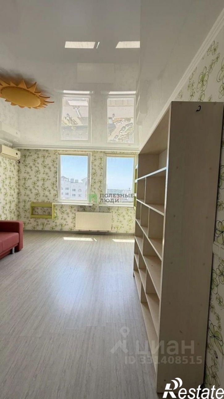 3-комн квартира улица Комбрига Потапова, 24,  д. 24