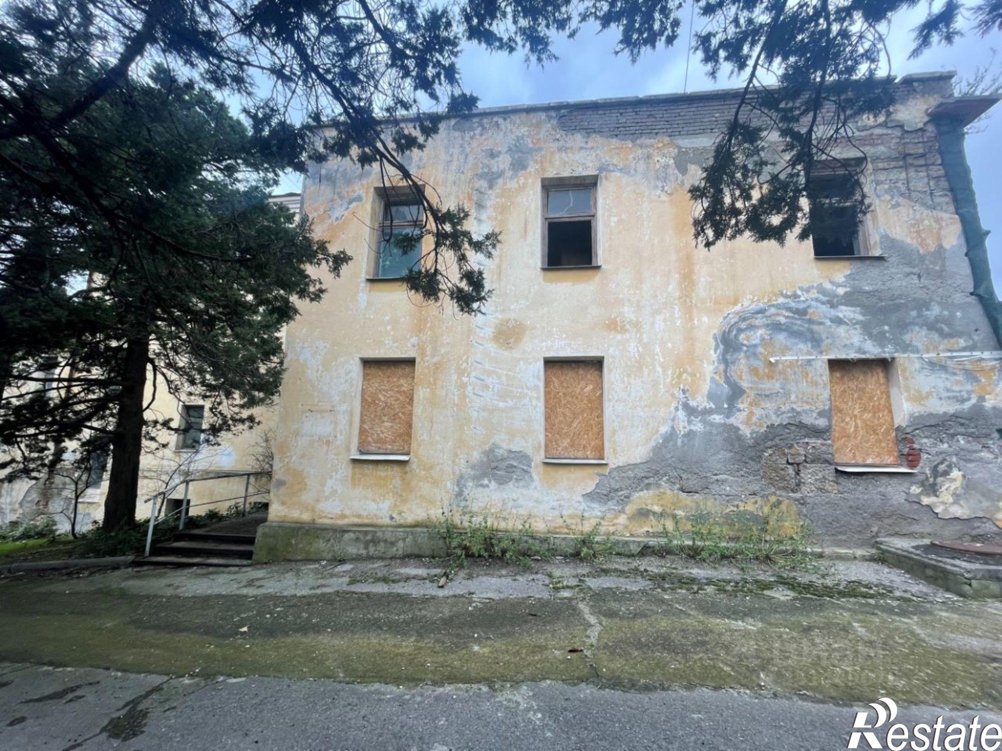 Купить ОСЗ, отдельно стоящее здание за 20 068 600 рублей на Алупкинское шоссе, 60
