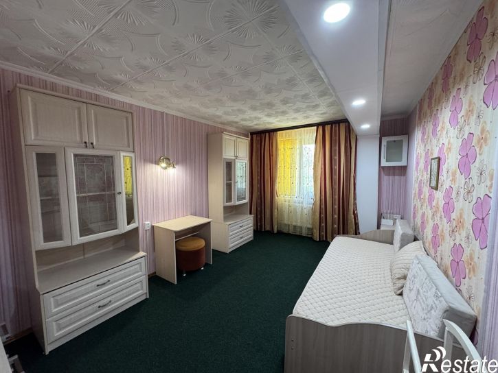 2-комн квартира 51-й Армии улица,49